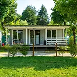 Lido Verbano Village 3* 卡斯特尔图-苏帕提茨诺