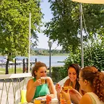 Lido Verbano Village 3* 卡斯特尔图-苏帕提茨诺