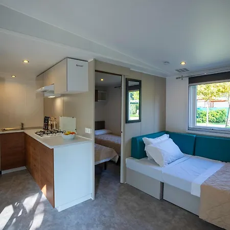 Lido Verbano Village אתר קמפינג קסטלטו סופרה טיצ'ינו