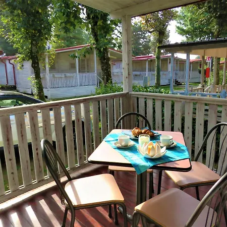 Κάμπινγκ Lido Verbano Village Castelletto sopra Ticino