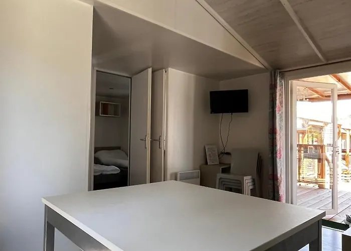 Lido Verbano Village Κάμπινγκ 3*