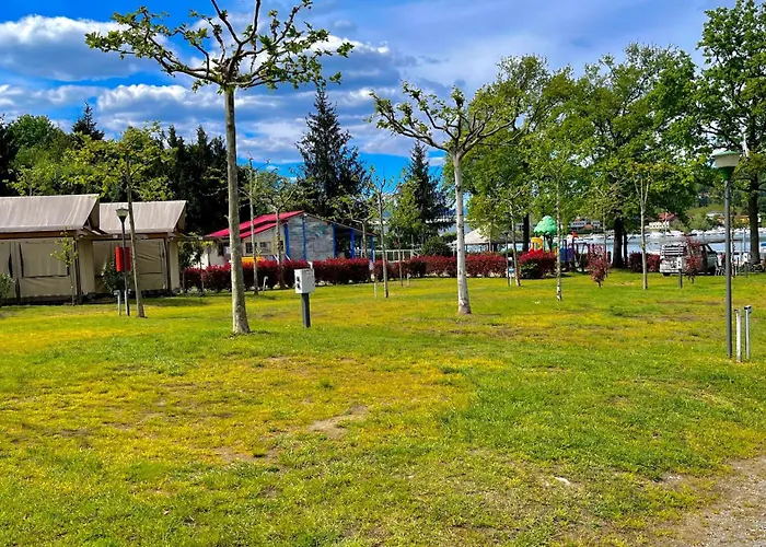 Lido Verbano Village Κάμπινγκ