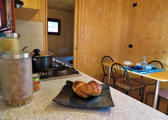 Κάμπινγκ Lido Verbano Village 3*